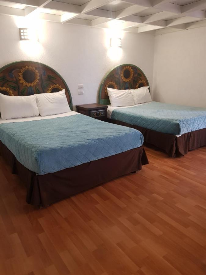 Hotel Meson Mariano Matamoros Керетаро Экстерьер фото