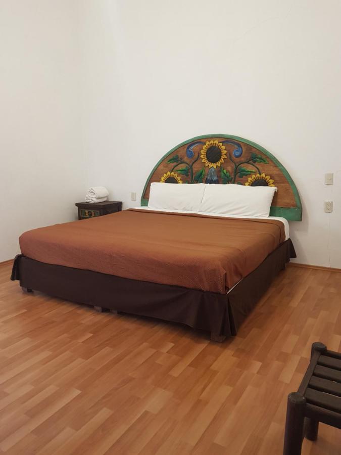 Hotel Meson Mariano Matamoros Керетаро Экстерьер фото