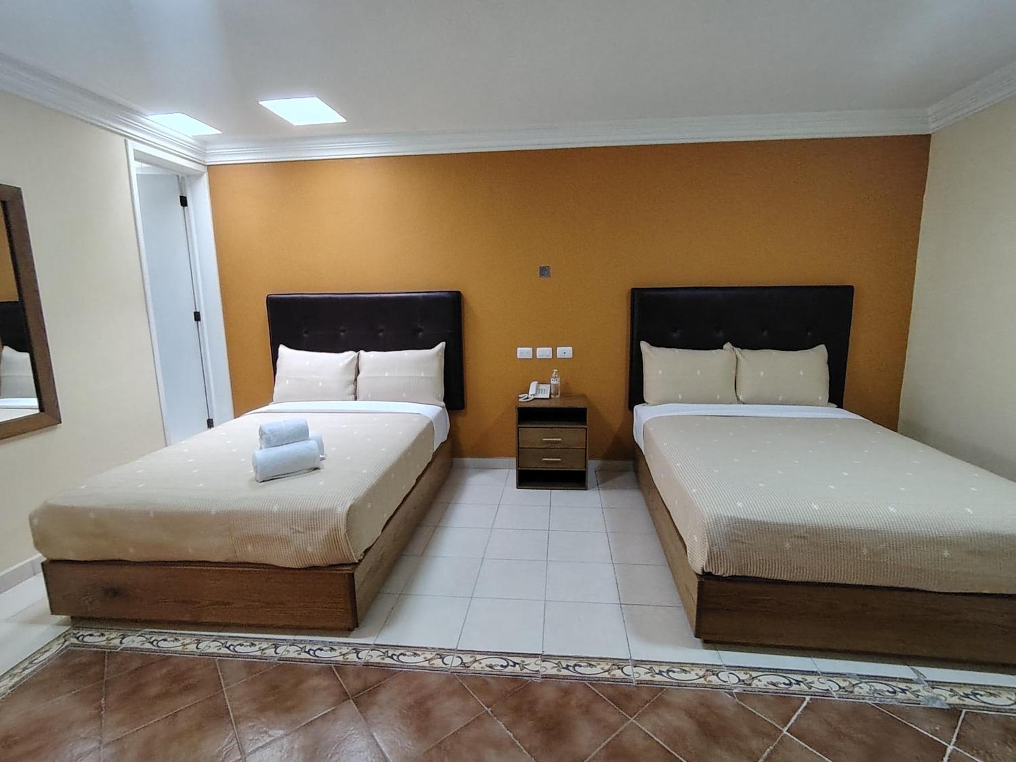 Hotel Meson Mariano Matamoros Керетаро Экстерьер фото