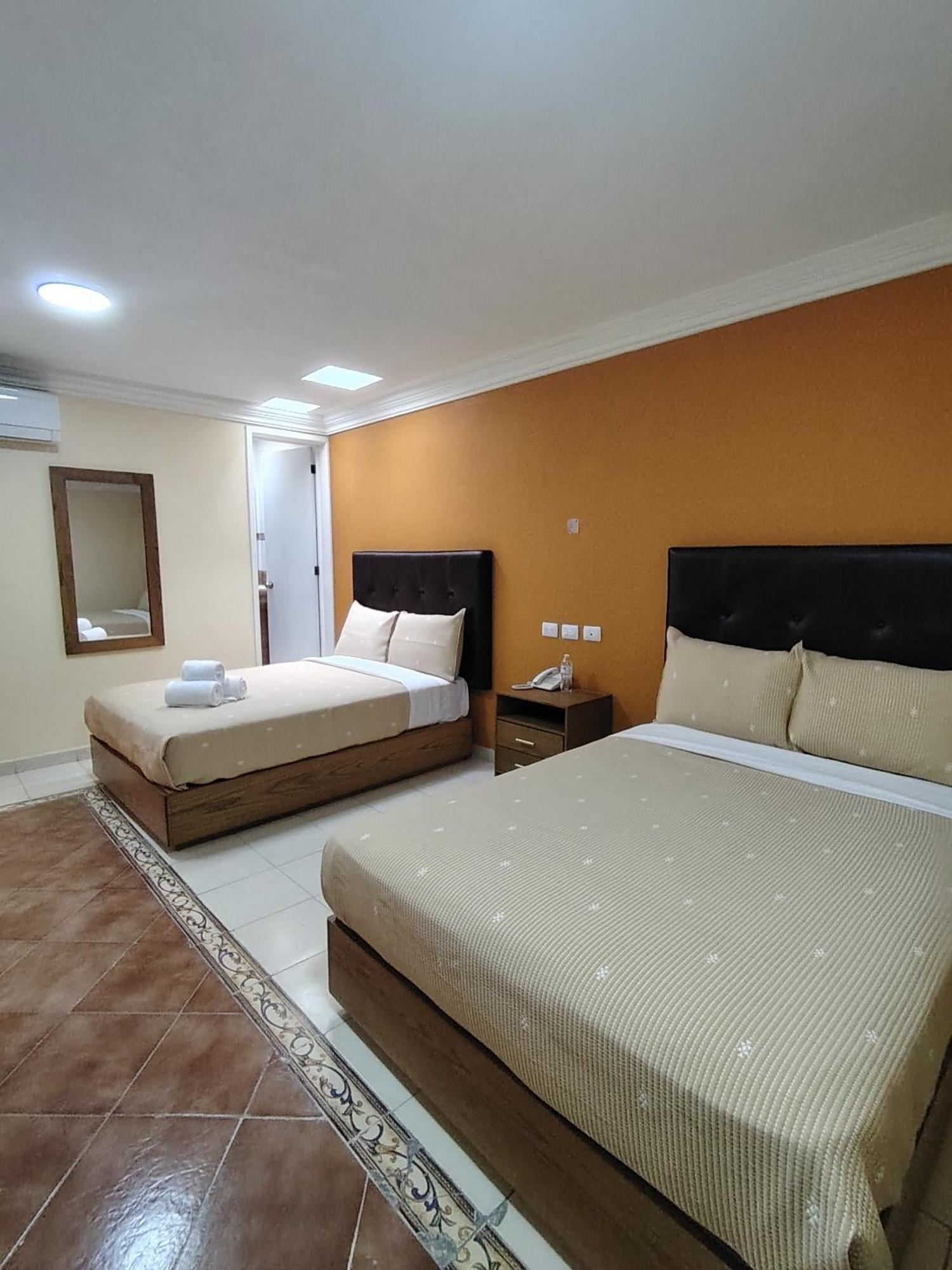 Hotel Meson Mariano Matamoros Керетаро Экстерьер фото