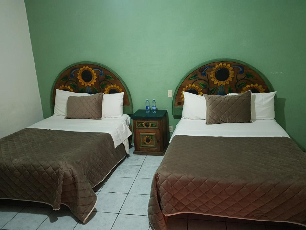 Hotel Meson Mariano Matamoros Керетаро Экстерьер фото